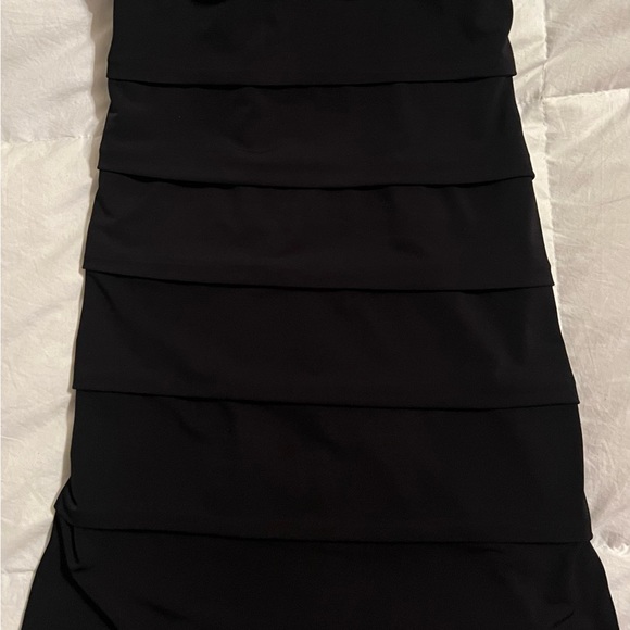 Dress - Picture 4 of 7